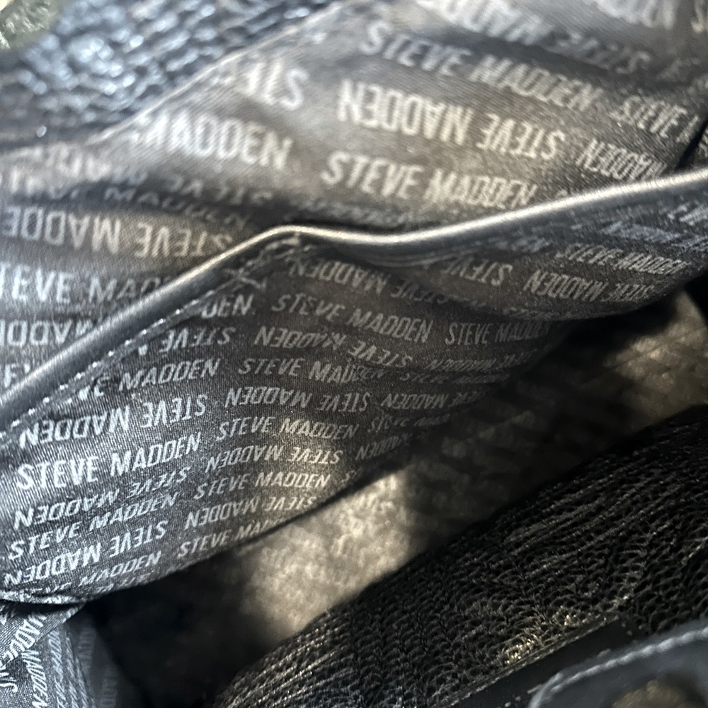 Steve Madden Purse,  Embossed SM all over print, black, gold hardware - Picture 8 of 8